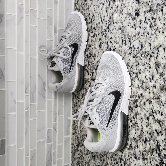Pure Platinum Gray Nike Air Max Sequent 2 Running Shoes  7.5 sneakers 852465-001 - Picture 3 of 7
